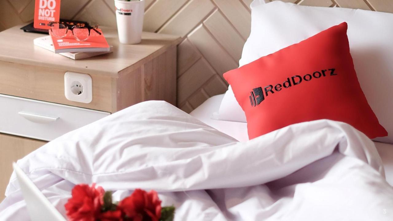 RedDoorz Marieline 2 Hotel Ho Chi Minh Zewnętrze zdjęcie